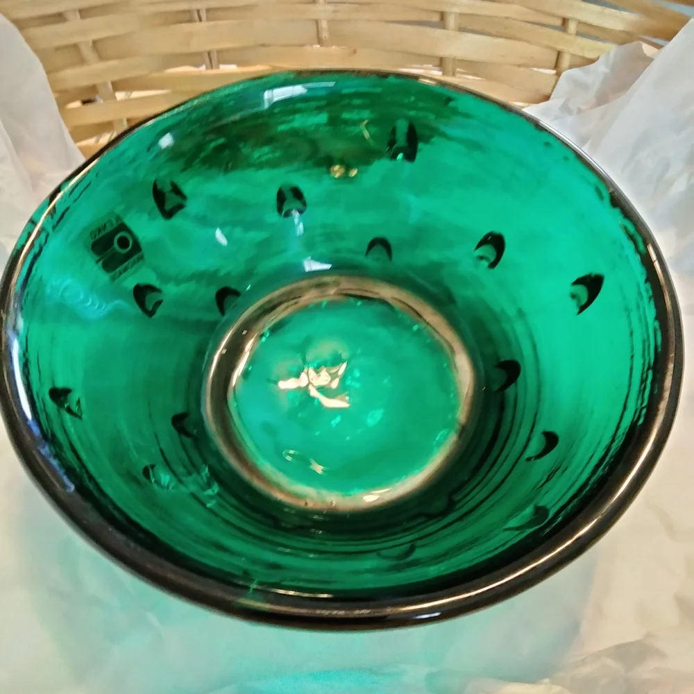 Lenko Handmade Emerald Green Glass Bowl - Picture 4 of 5
